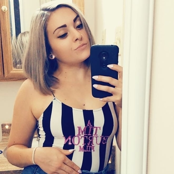 Meet your Posher, Kayla - Picture 1 of 1